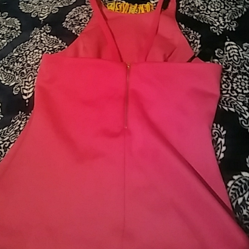 Shirt w necklace